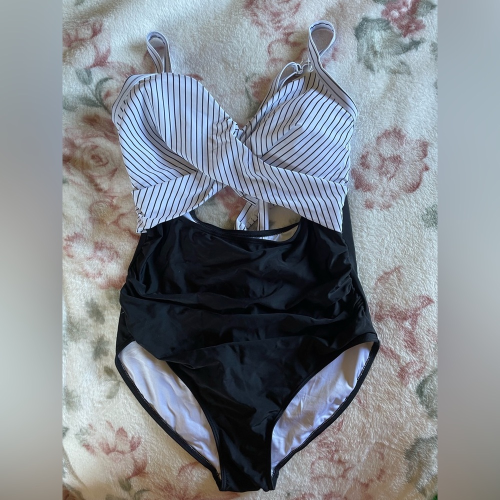 Elegant Black and White Striped One-Piece Swimsuit